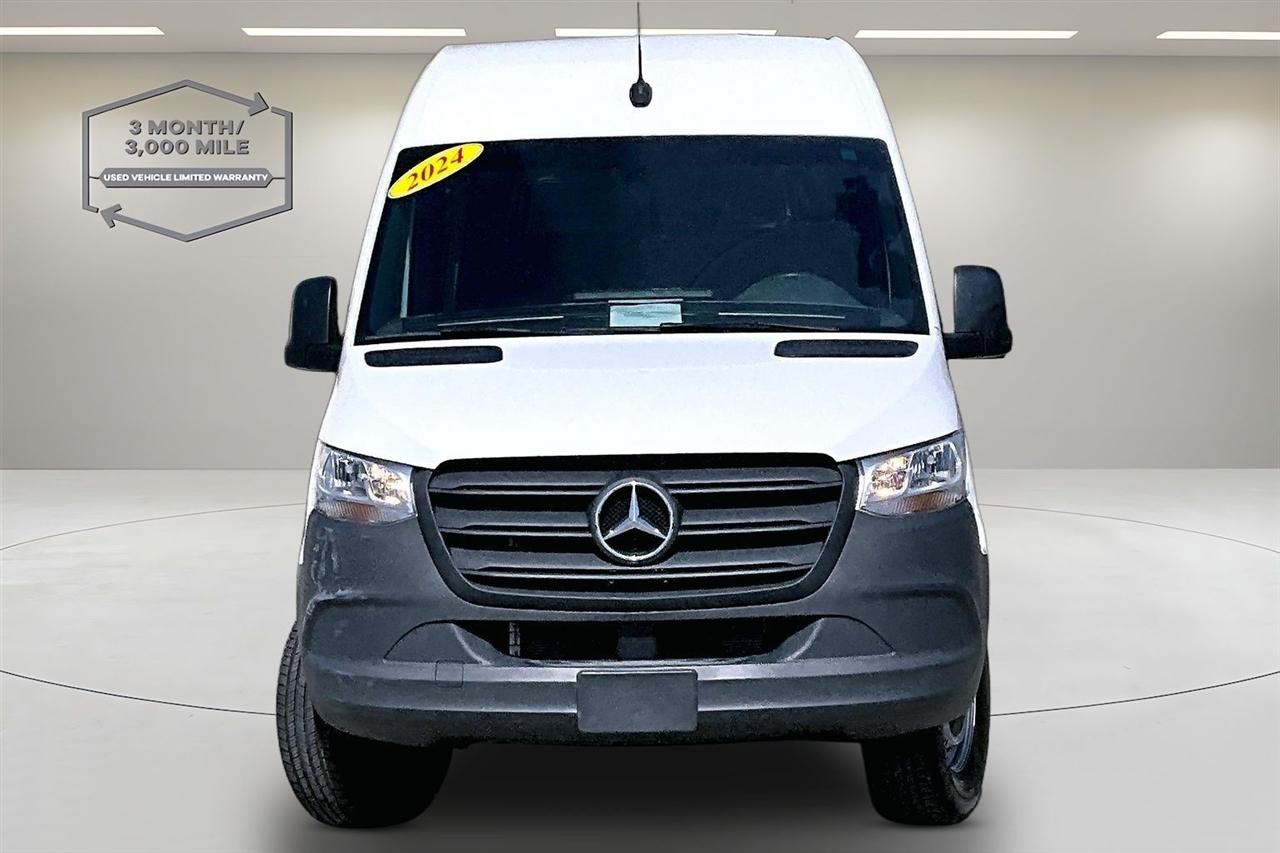 Mercedes-Benz Sprinter Van 2500 High Roof V6 144" 4WD 2024