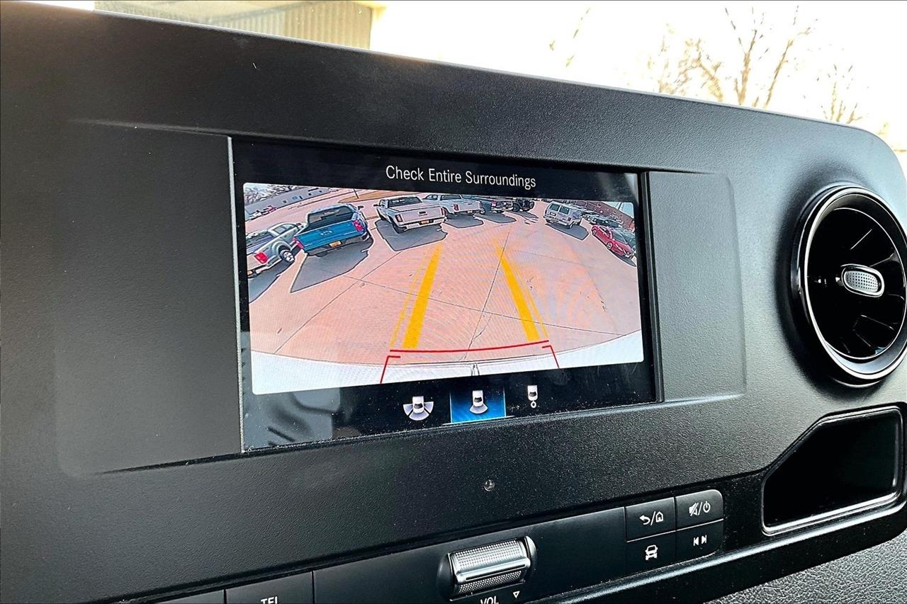 Mercedes-Benz Sprinter Van 2500 High Roof V6 144" 4WD 2024