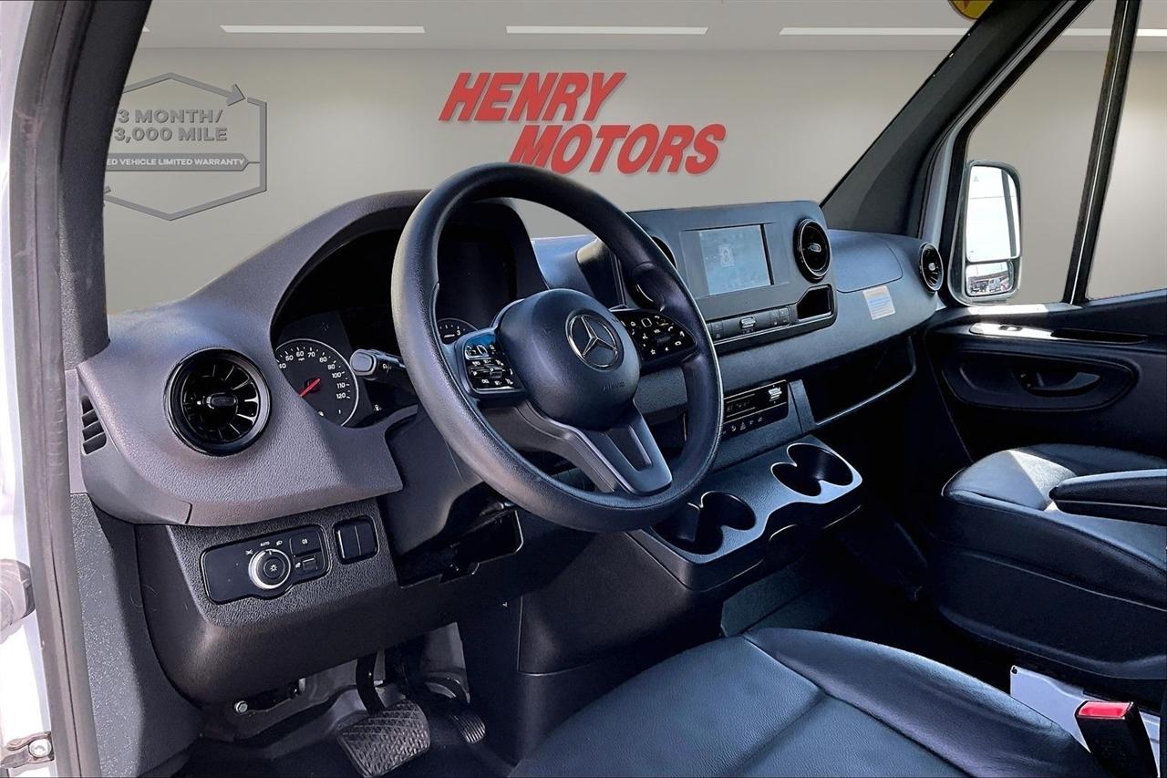Mercedes-Benz Sprinter Van 2500 High Roof V6 144" 4WD 2024