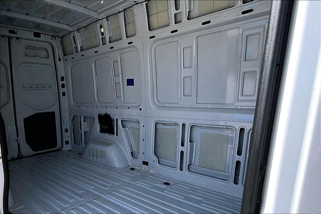 Mercedes-Benz Sprinter Van 2500 High Roof V6 144" 4WD 2024