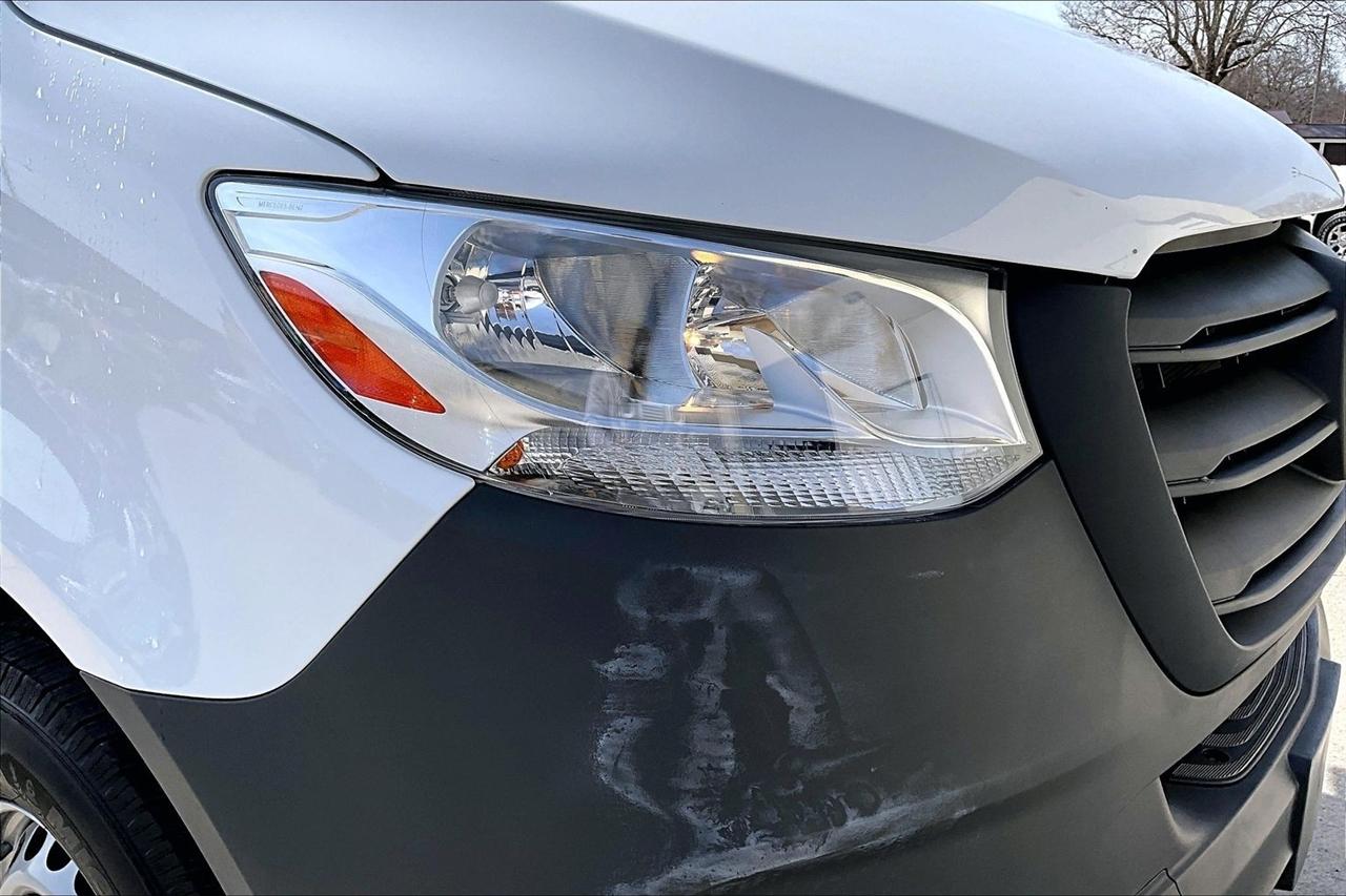 Mercedes-Benz Sprinter Van 2500 High Roof V6 144" 4WD 2024