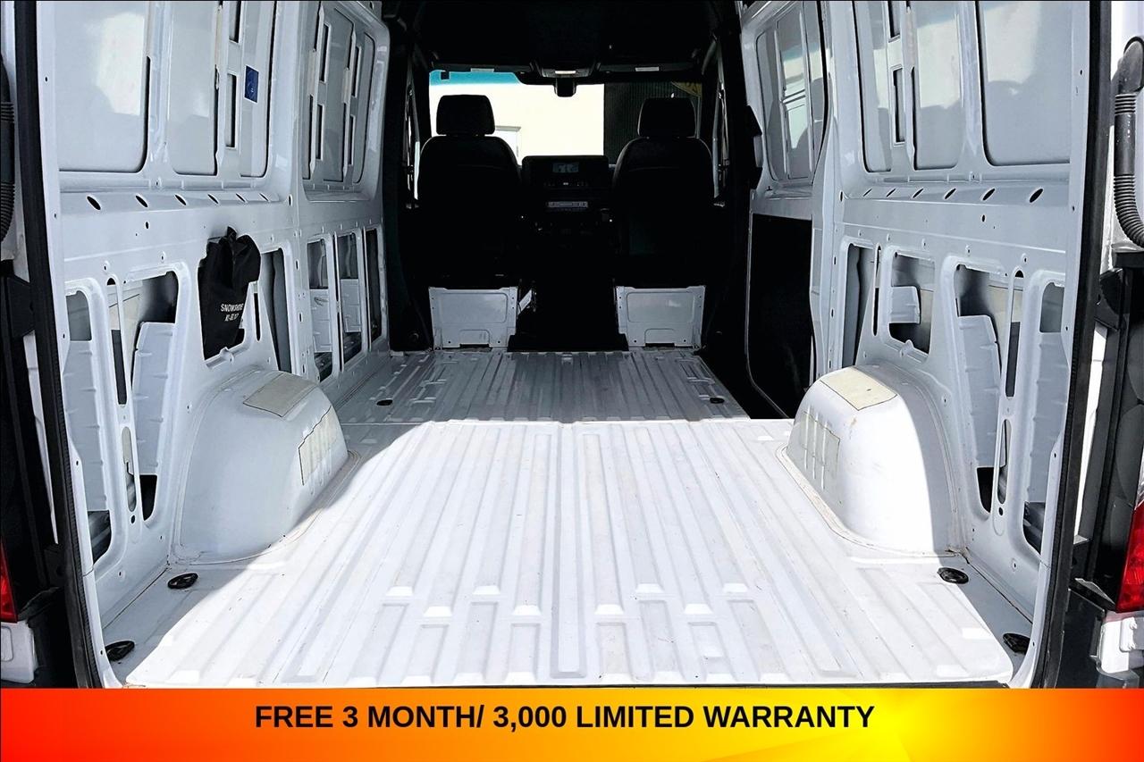 Mercedes-Benz Sprinter Van 2500 High Roof V6 144" 4WD 2024