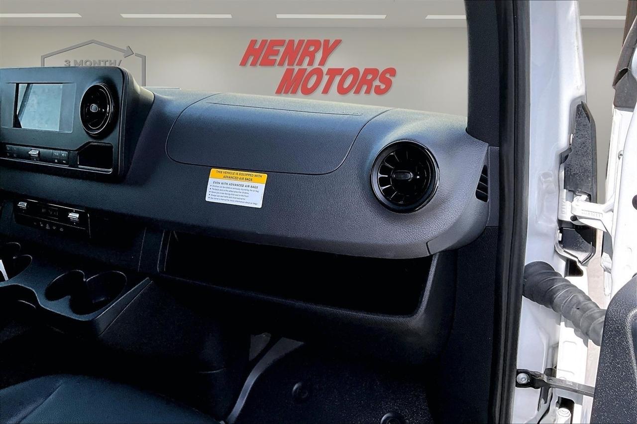 Mercedes-Benz Sprinter Van 2500 High Roof I4 144" RWD 2024
