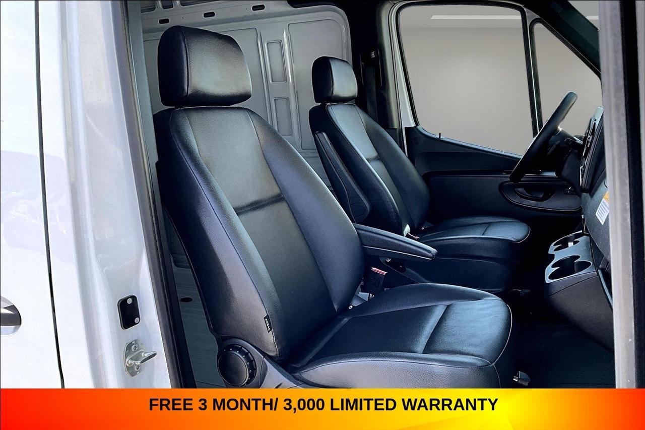 Mercedes-Benz Sprinter Van 2500 High Roof I4 144" RWD 2024