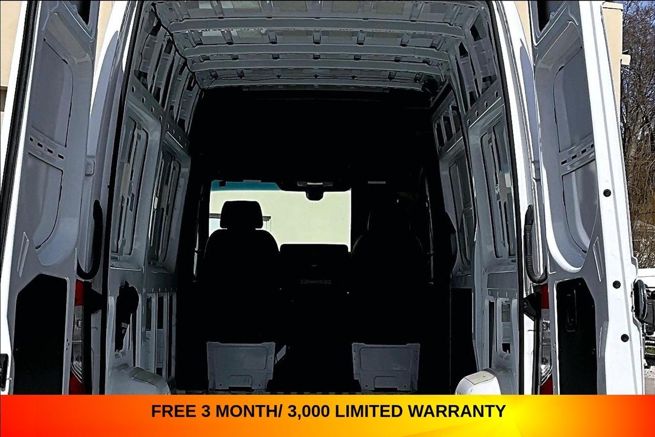 Mercedes-Benz Sprinter Van 2500 High Roof I4 144" RWD 2024