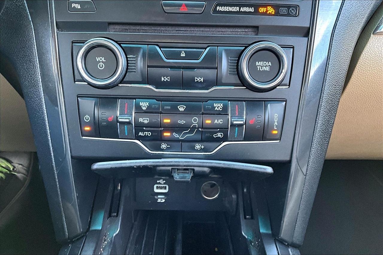 Ford Explorer 4WD 4dr XLT 2016