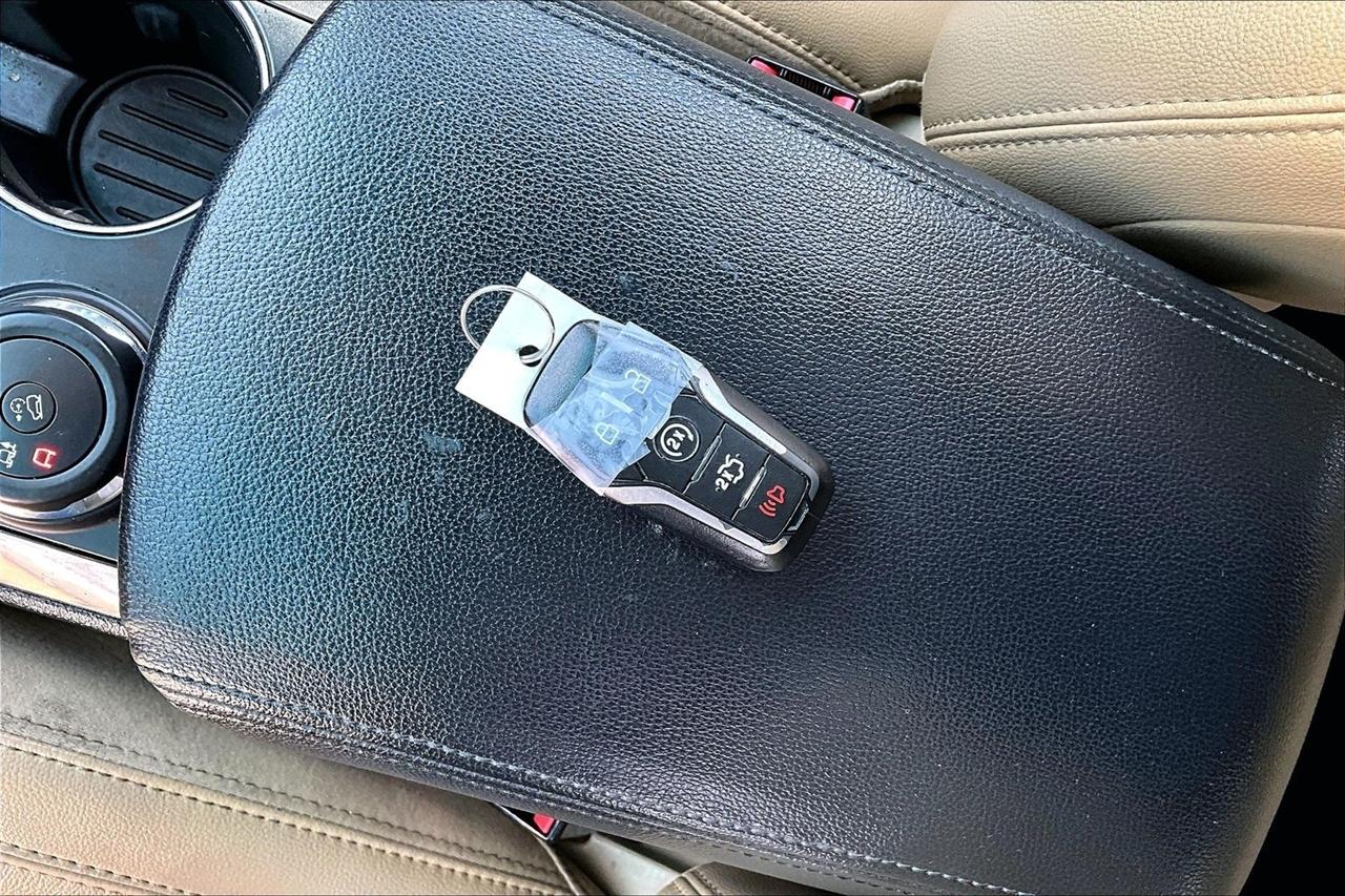 Ford Explorer 4WD 4dr XLT 2016