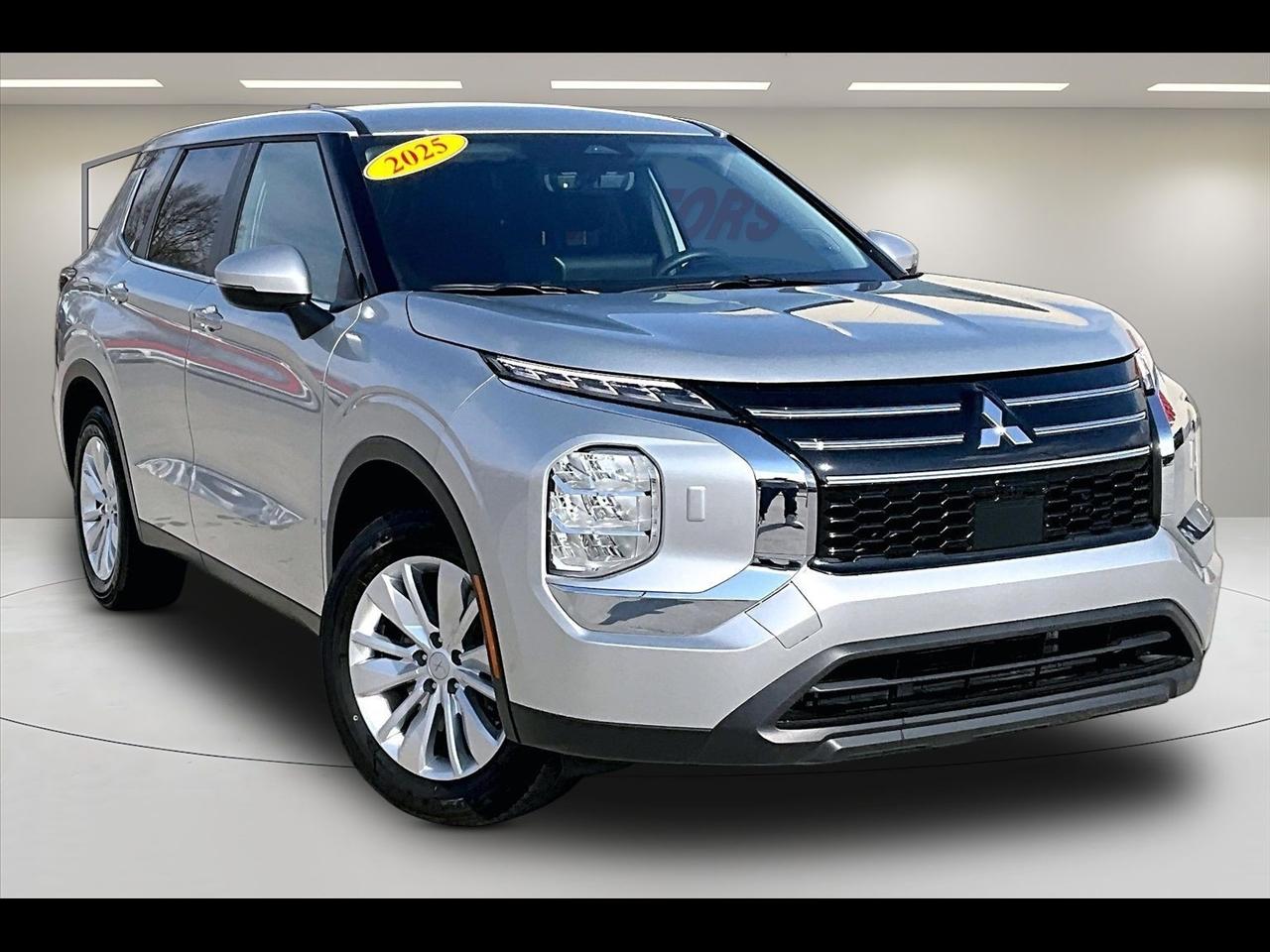 2025 Mitsubishi Outlander ES S-AWC