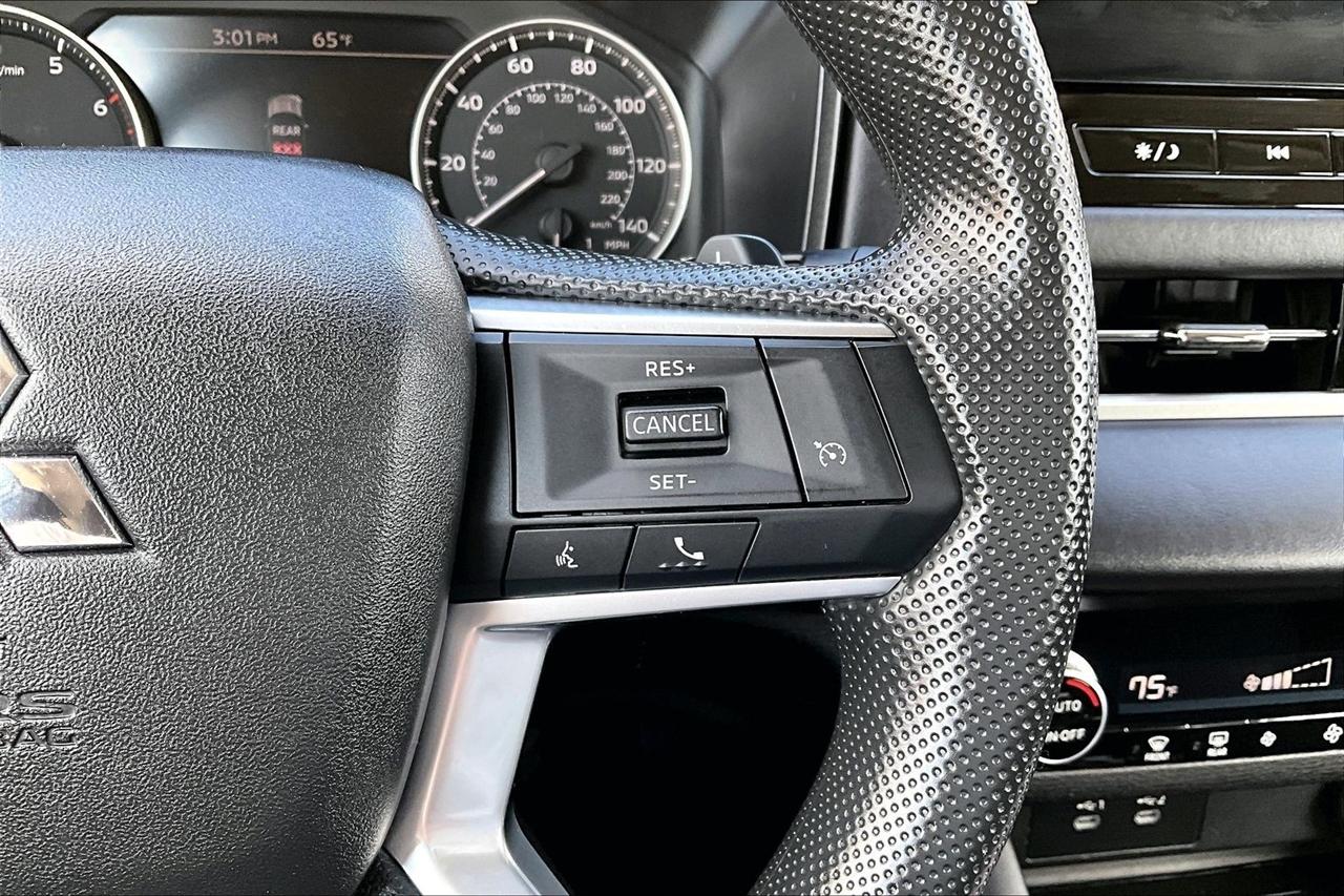 Mitsubishi Outlander ES S-AWC 2025