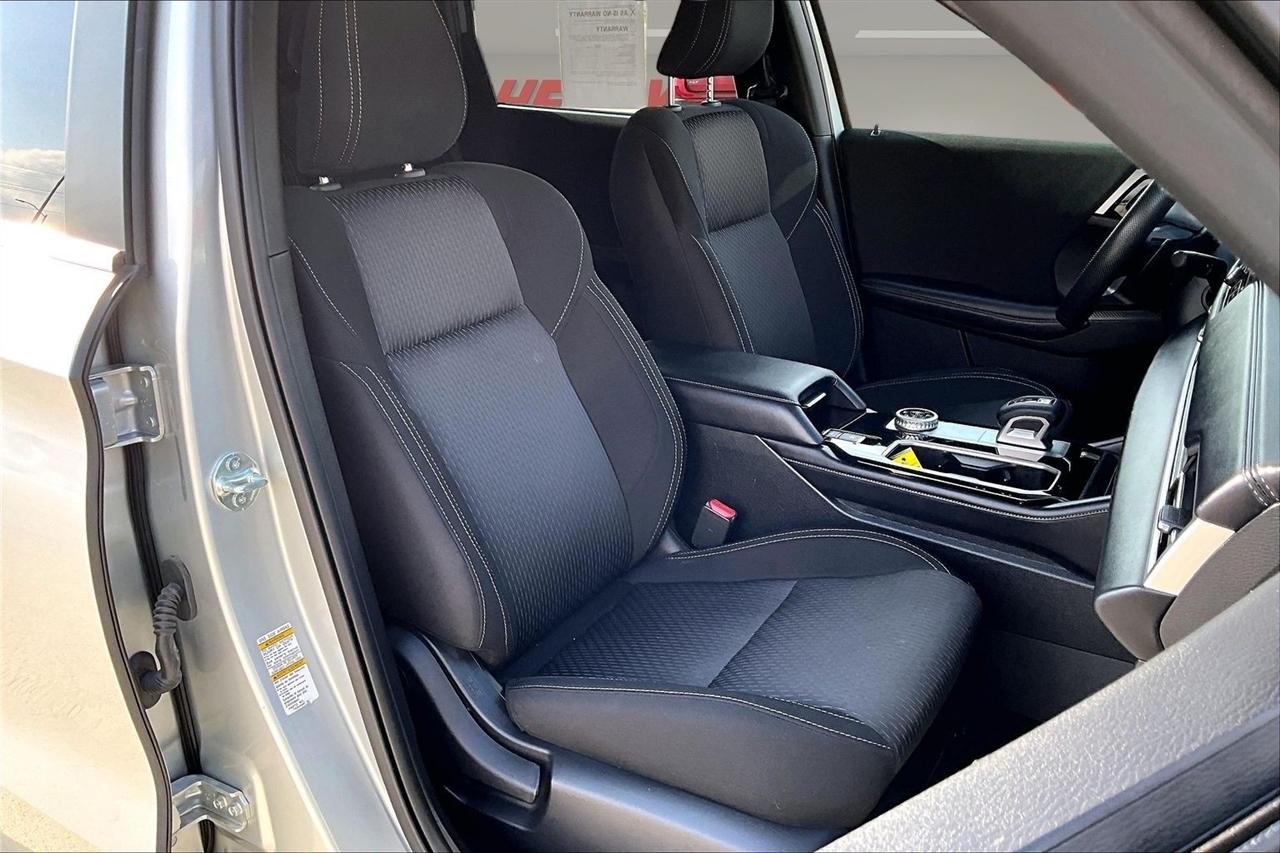 Mitsubishi Outlander ES S-AWC 2025