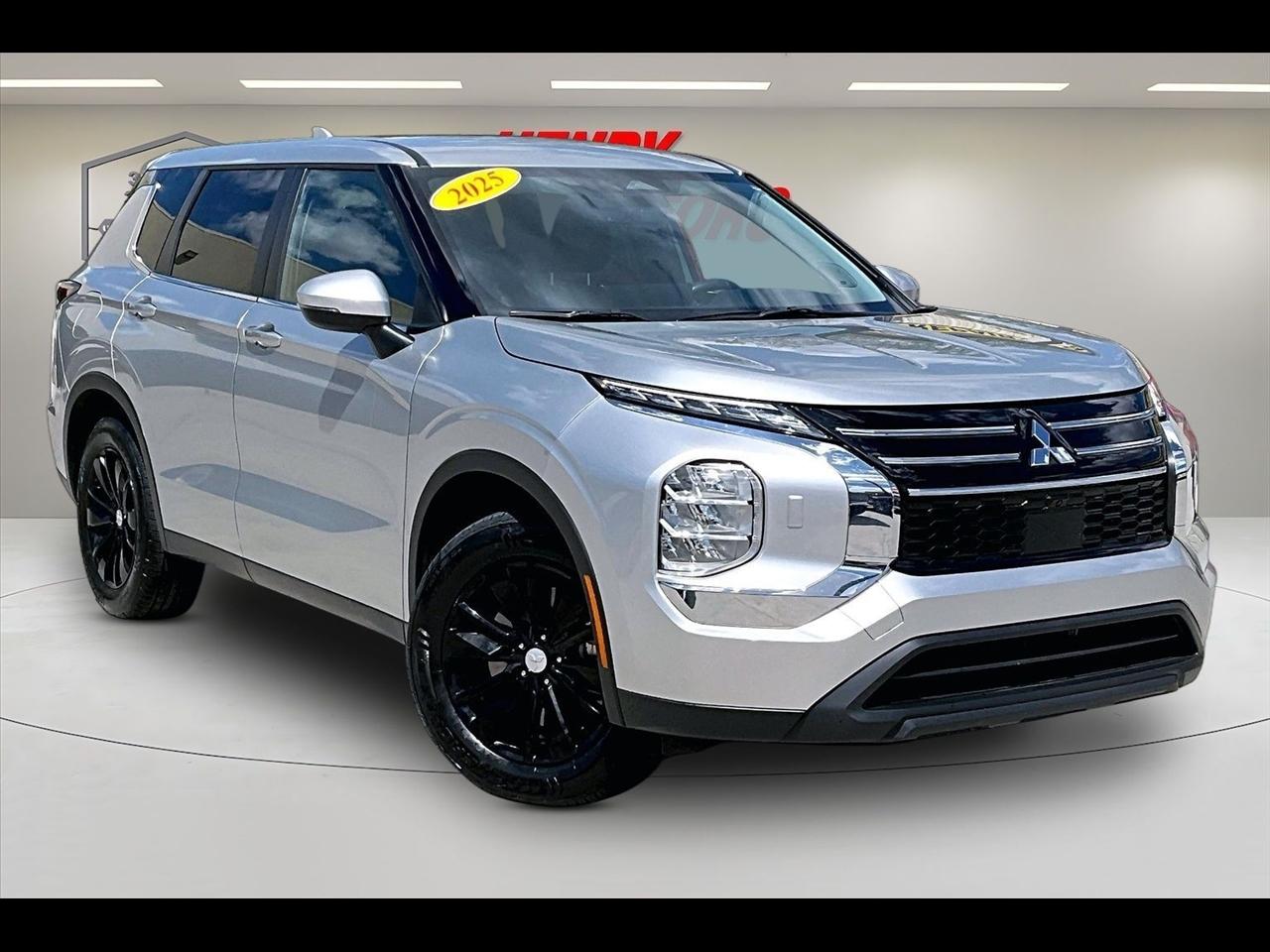 2025 Mitsubishi Outlander ES S-AWC