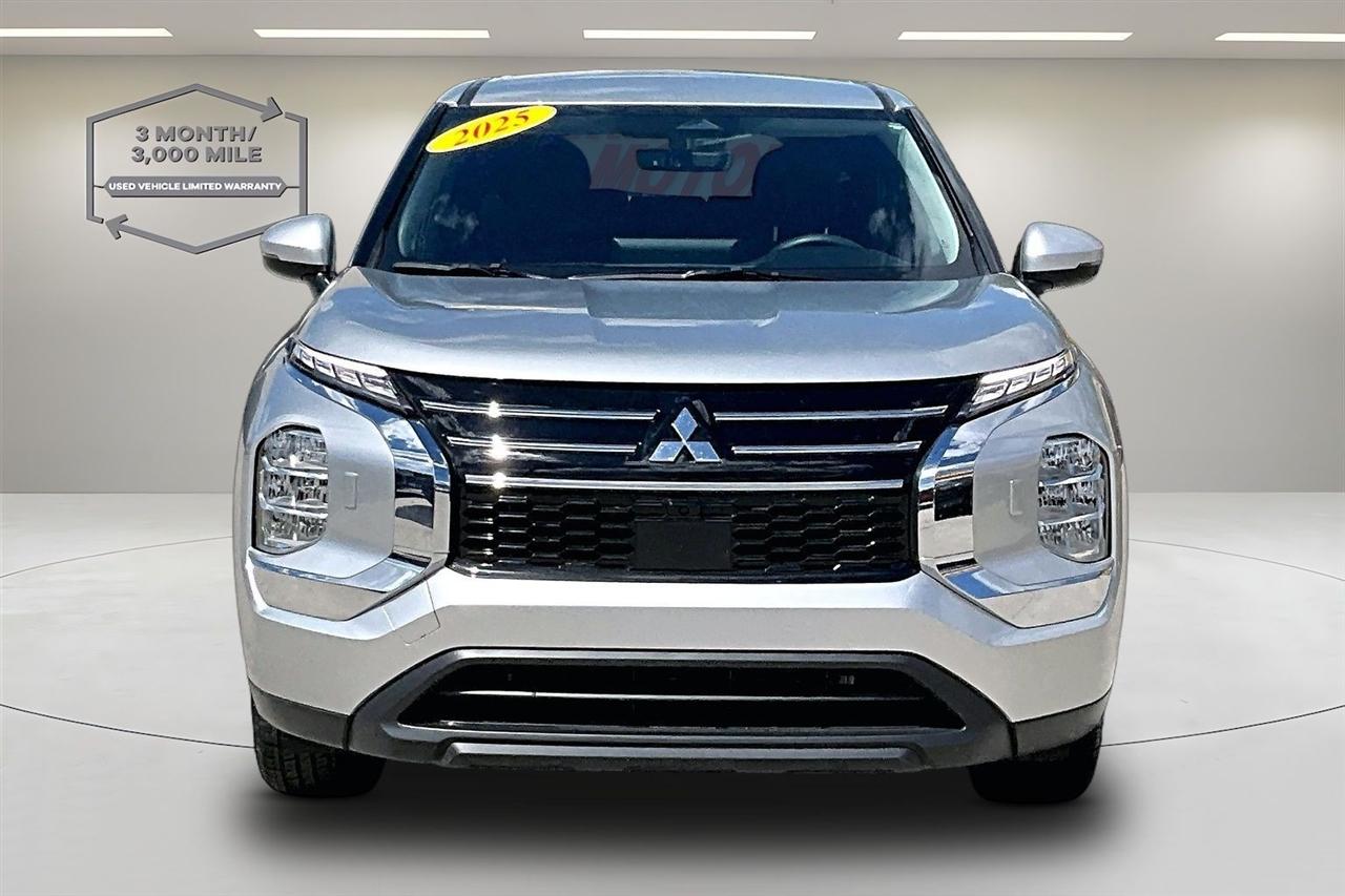 Mitsubishi Outlander ES S-AWC 2025