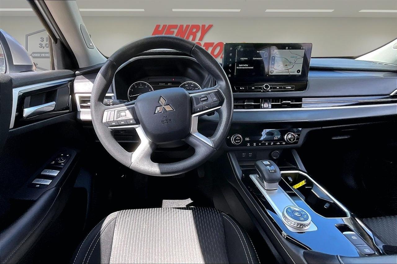 Mitsubishi Outlander ES S-AWC 2025