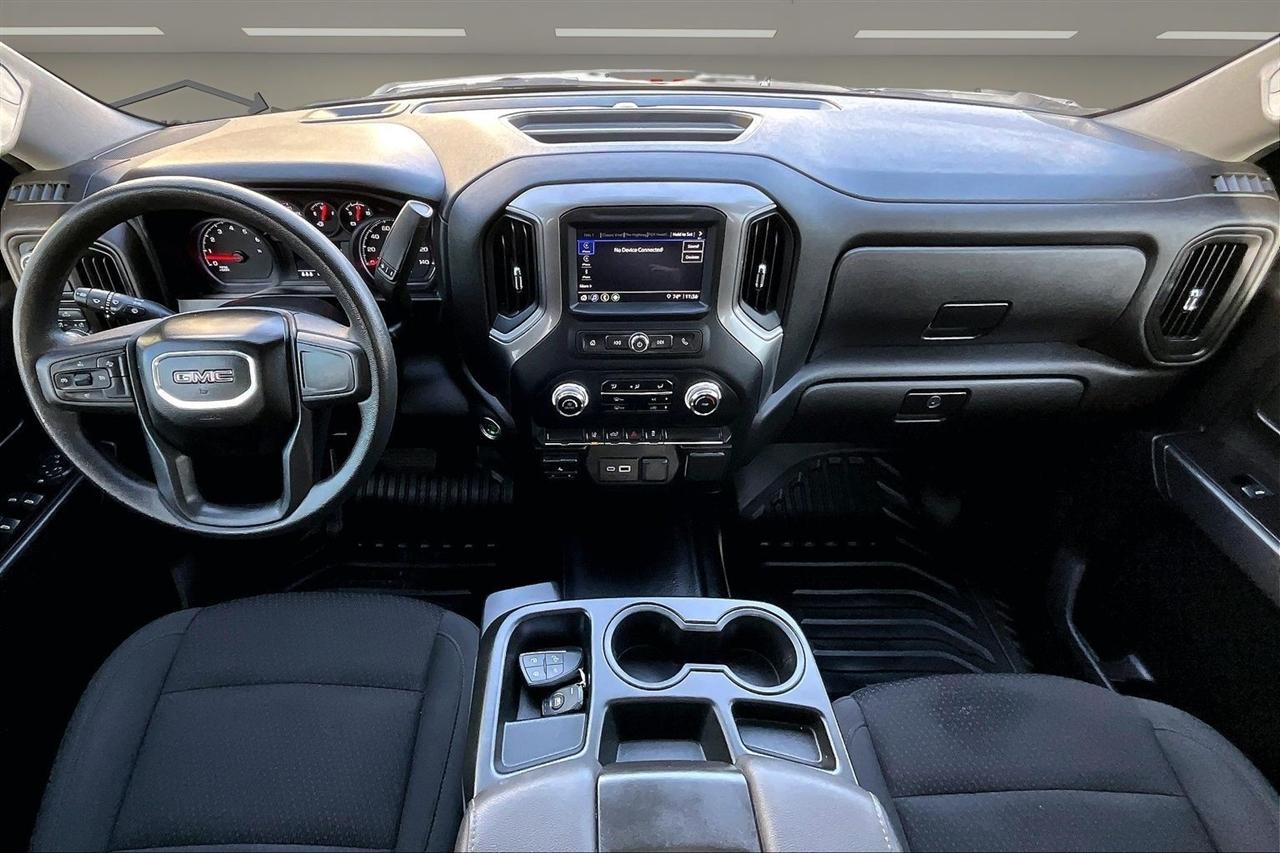 GMC Sierra 2500HD 4WD Crew Cab 159" Pro 2024