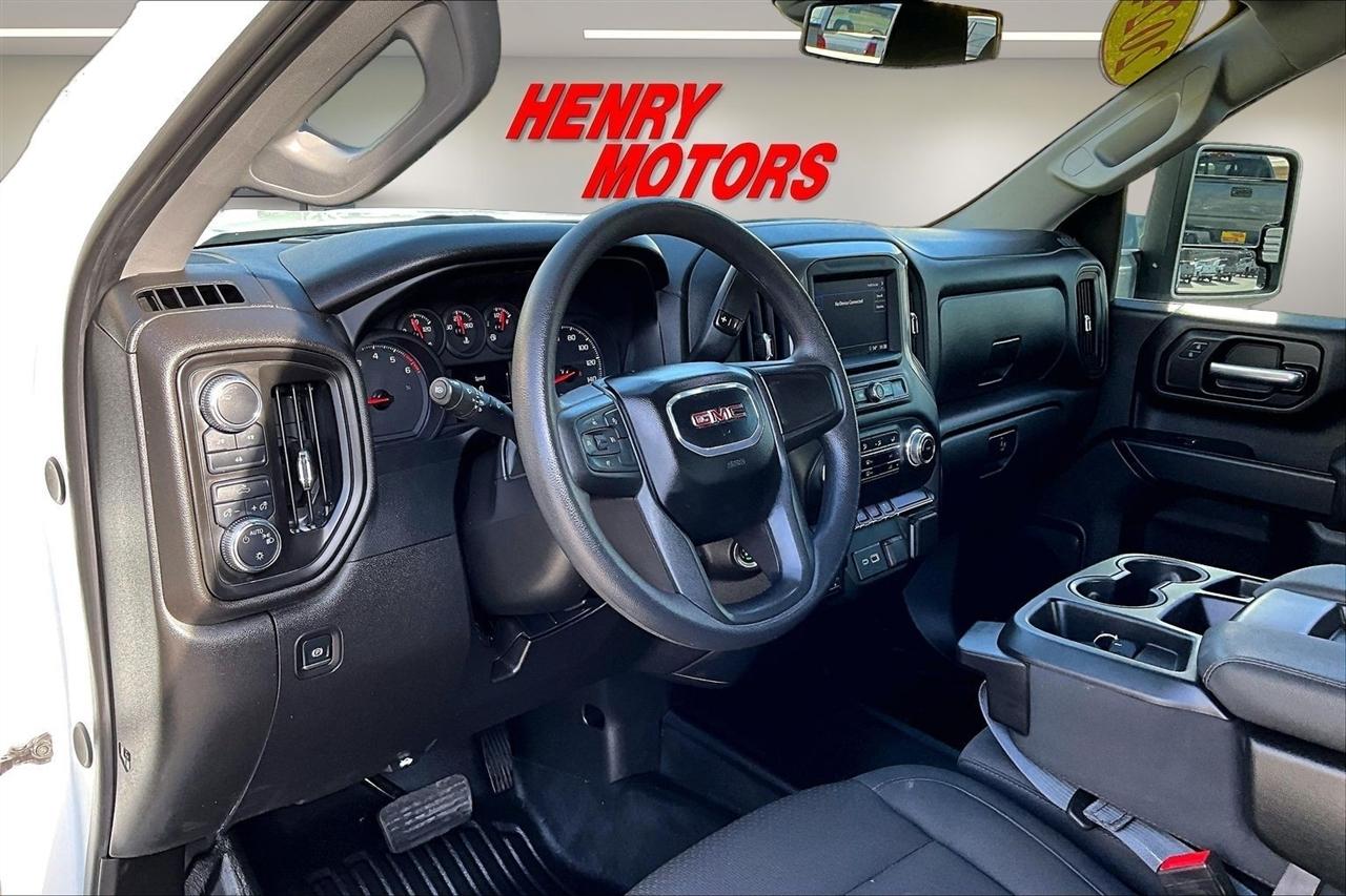GMC Sierra 2500HD 4WD Crew Cab 159" Pro 2024