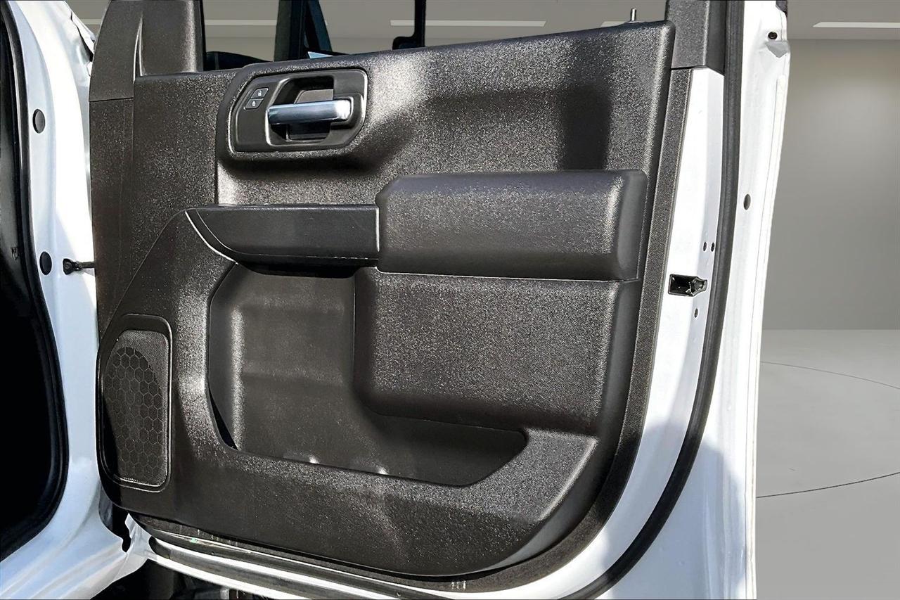 GMC Sierra 2500HD 4WD Crew Cab 159" Pro 2024