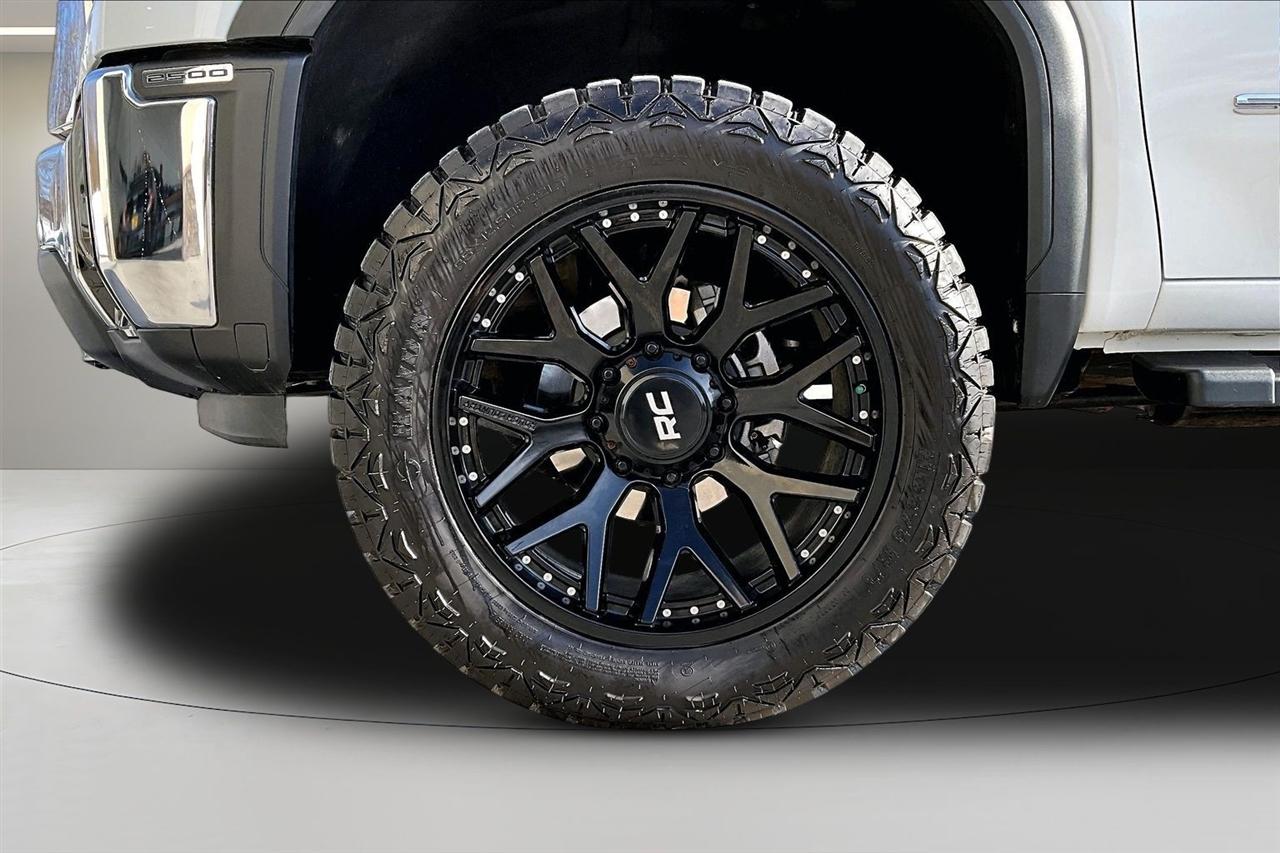 GMC Sierra 2500HD 4WD Crew Cab 159" Pro 2024