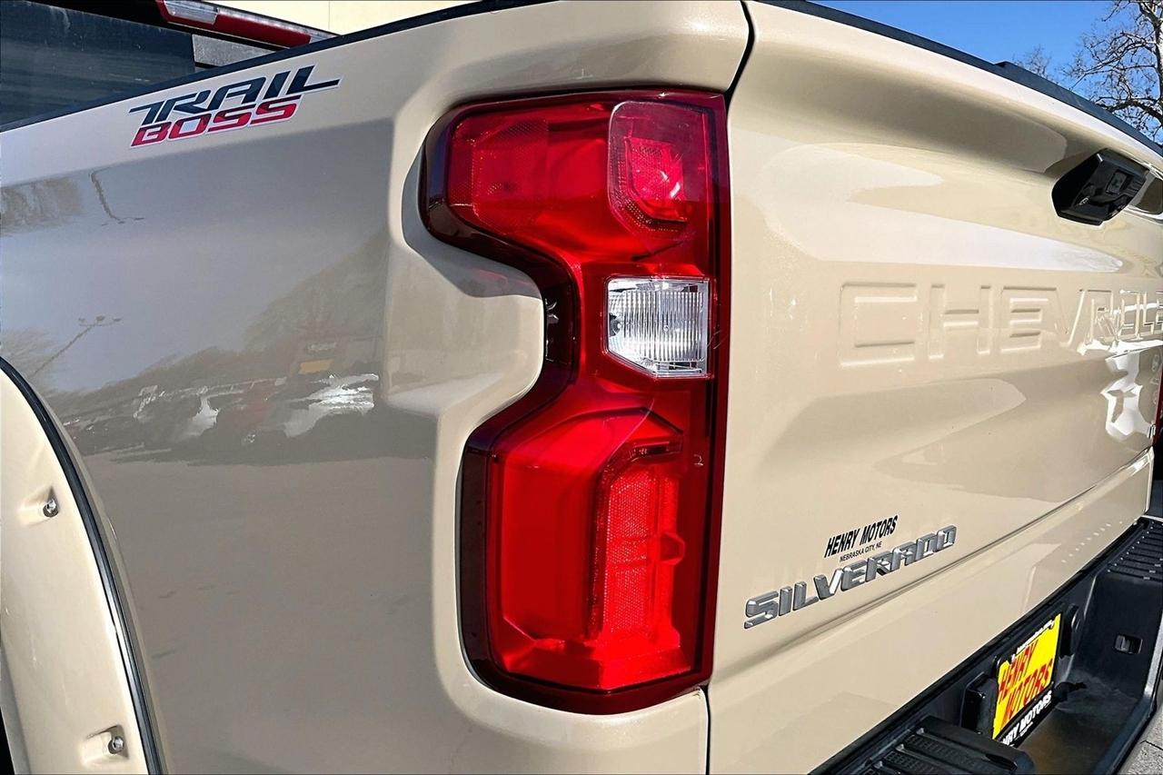 Chevrolet Silverado 1500 4WD Crew Cab 147" LT Trail Boss 2022