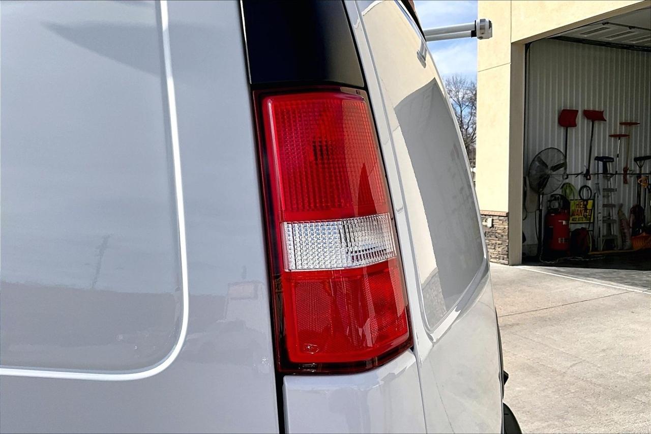 Chevrolet Express Cargo Van RWD 2500 155" 2025