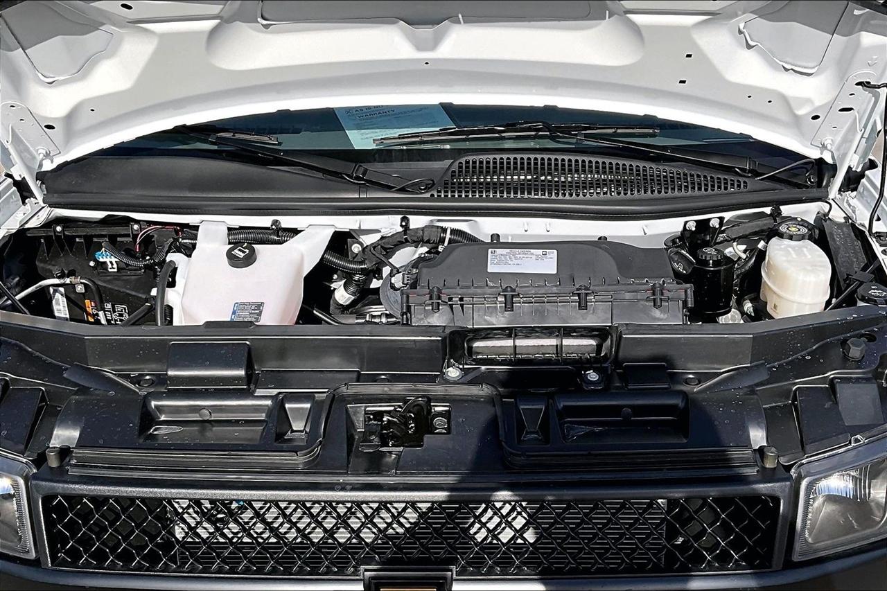 Chevrolet Express Cargo Van RWD 2500 155" 2025