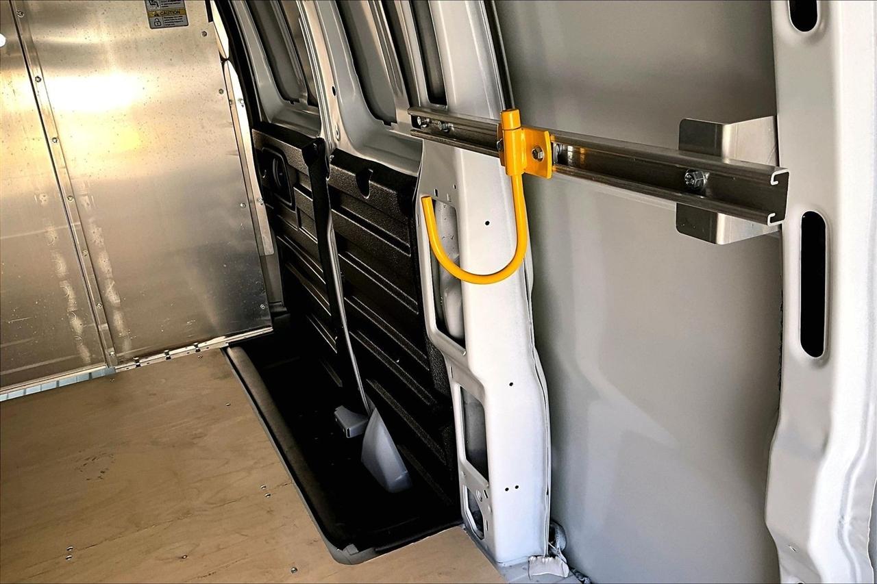 Chevrolet Express Cargo Van RWD 2500 155" 2025