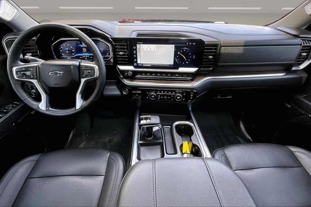 Chevrolet Silverado 1500 4WD Crew Cab 147" RST 2023