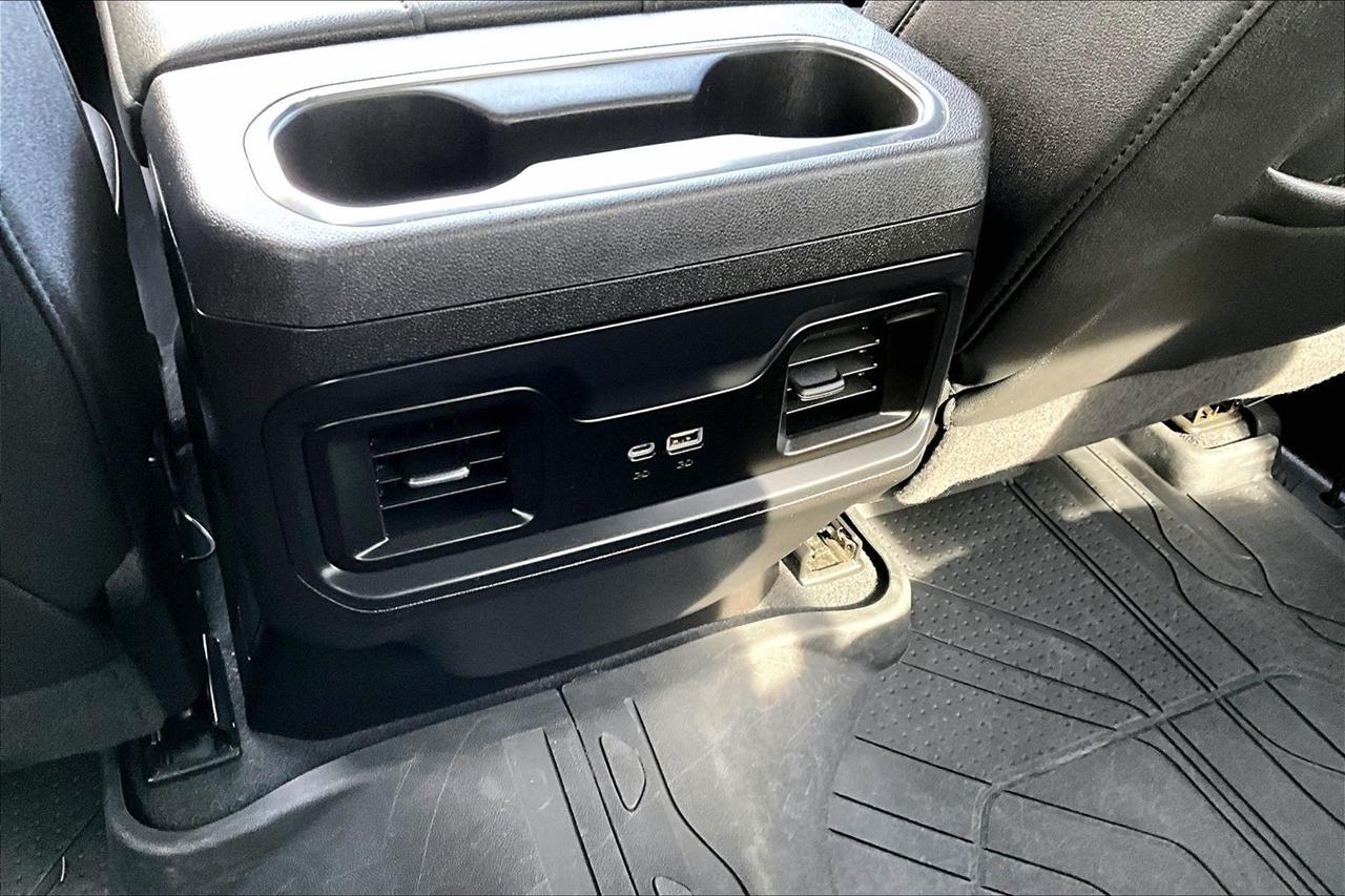 Chevrolet Silverado 1500 4WD Crew Cab 147" RST 2023