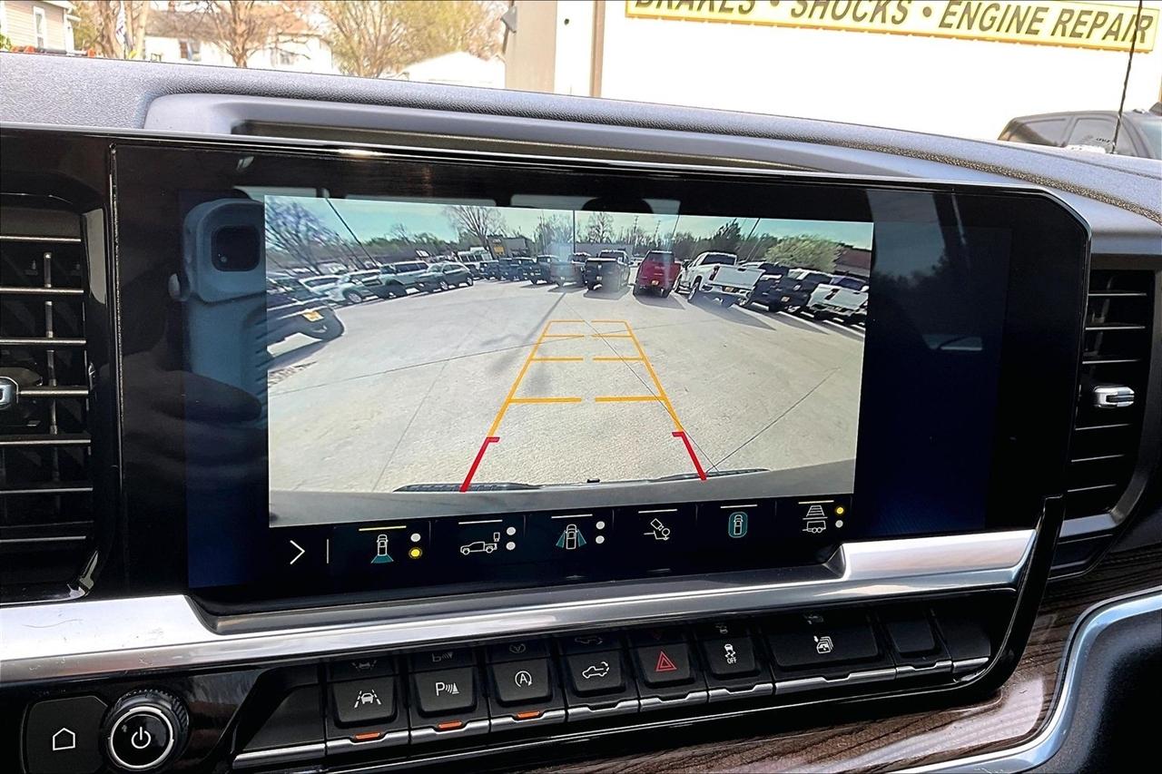 Chevrolet Silverado 1500 4WD Crew Cab 147" RST 2023