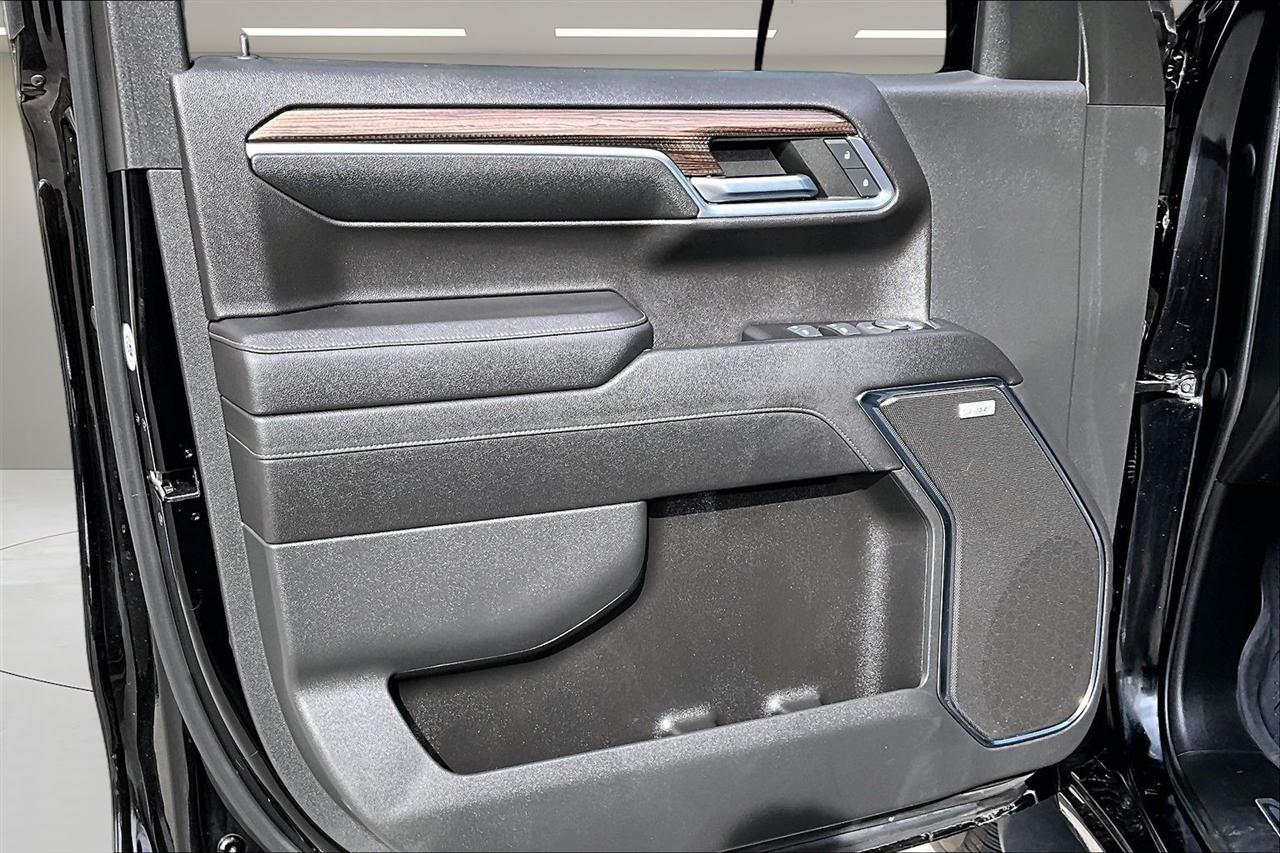 Chevrolet Silverado 1500 4WD Crew Cab 147" RST 2023