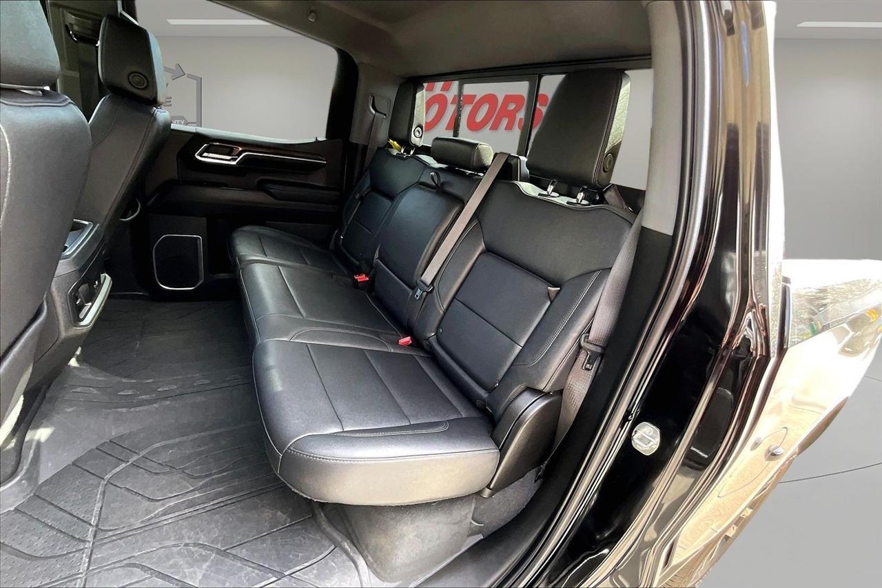 Chevrolet Silverado 1500 4WD Crew Cab 147" RST 2023