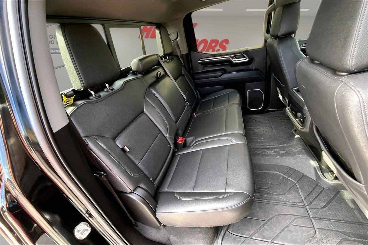 Chevrolet Silverado 1500 4WD Crew Cab 147" RST 2023