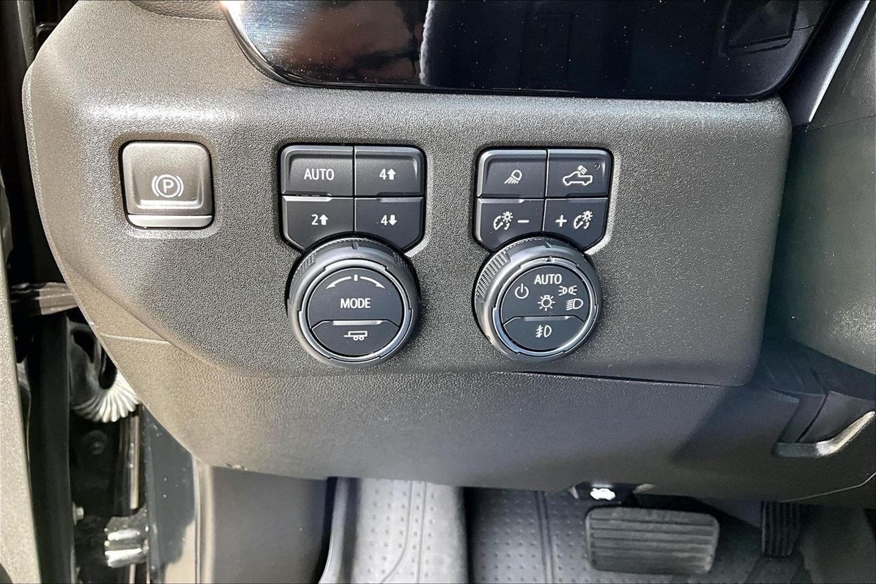 Chevrolet Silverado 1500 4WD Crew Cab 147" RST 2023