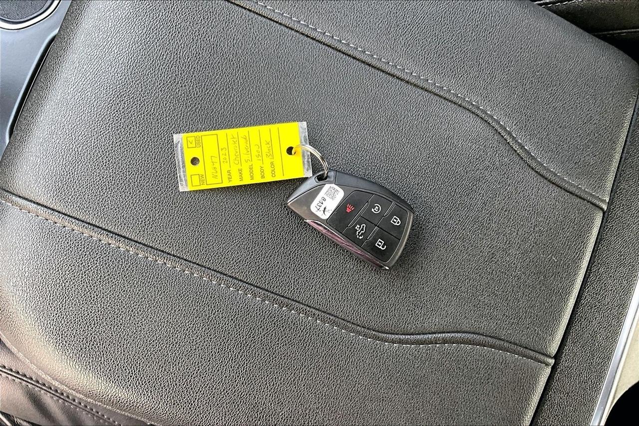 Chevrolet Silverado 1500 4WD Crew Cab 147" RST 2023