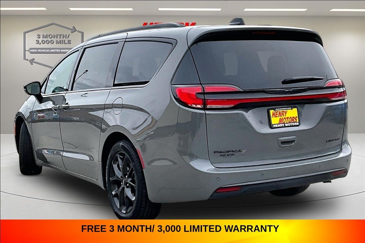 Chrysler Pacifica Limited FWD 2025