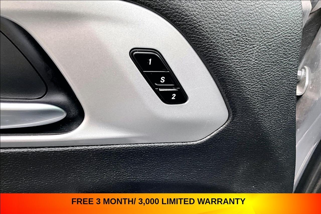 Chrysler Pacifica Limited FWD 2025