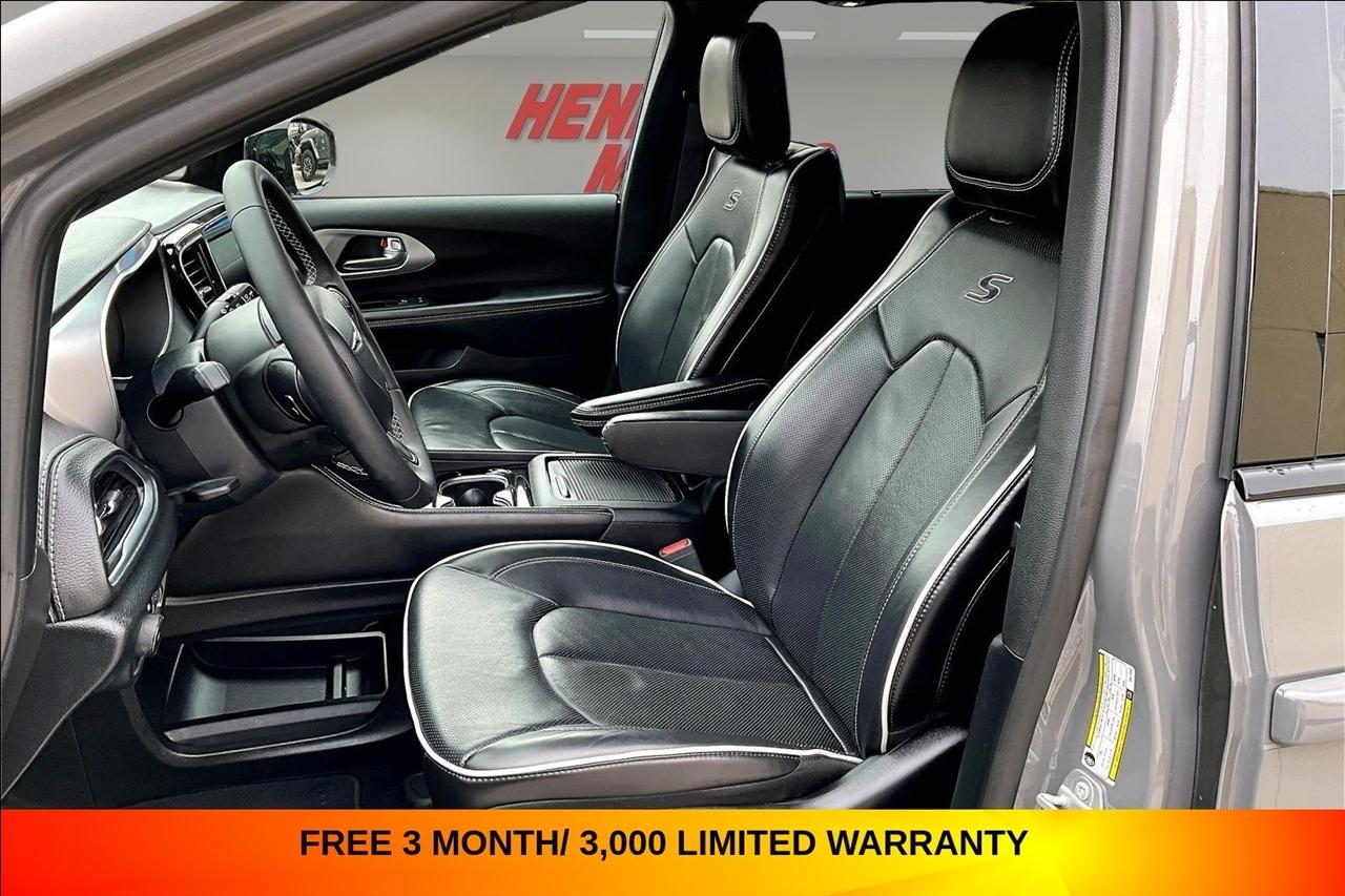 Chrysler Pacifica Limited FWD 2025