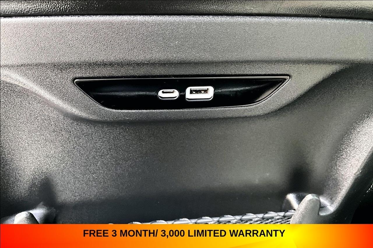 Chrysler Pacifica Limited FWD 2025