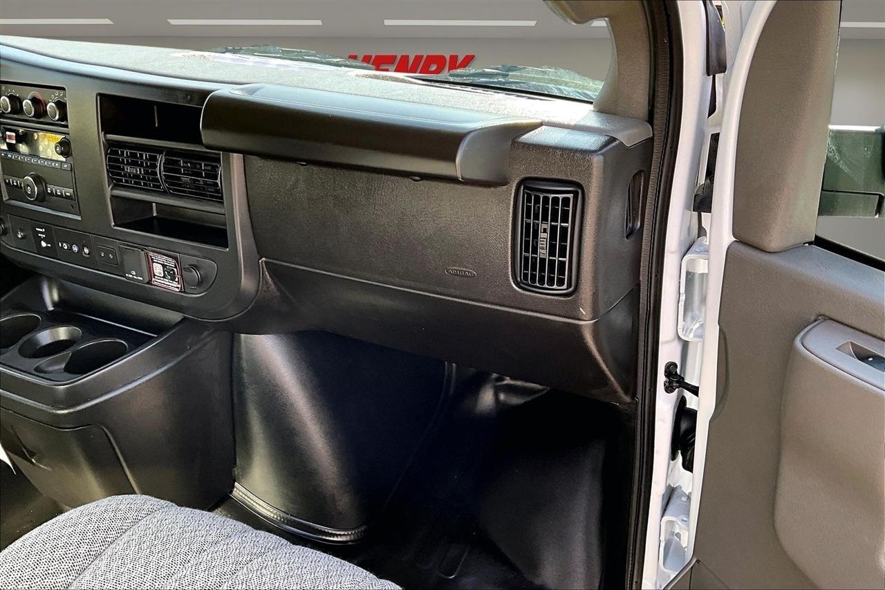 Chevrolet Express Cargo Van RWD 2500 155" 2025