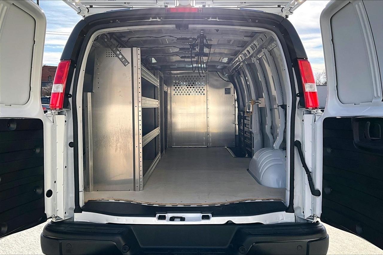 Chevrolet Express Cargo Van RWD 2500 155" 2025