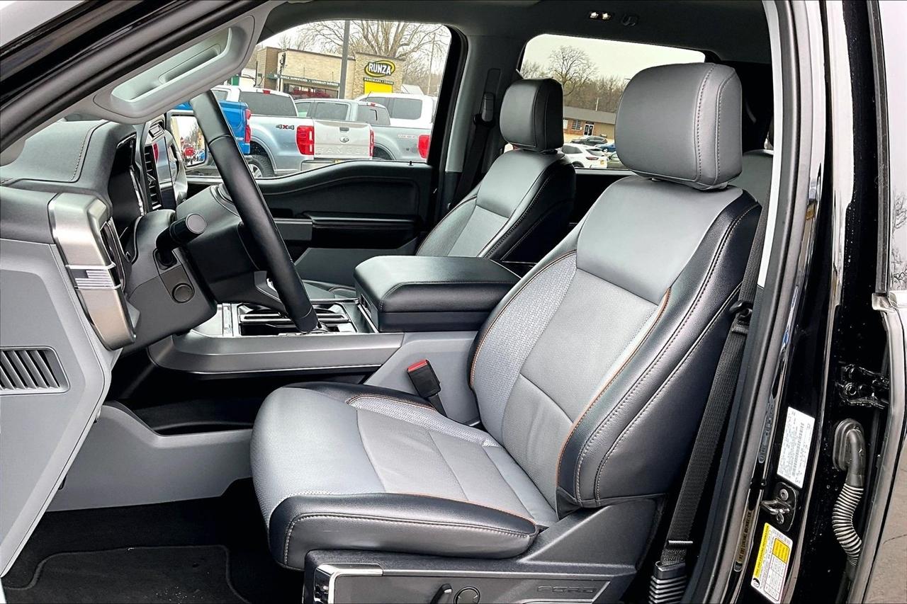 Ford F-150 Lariat 4WD SuperCrew 5.5' Box 2024