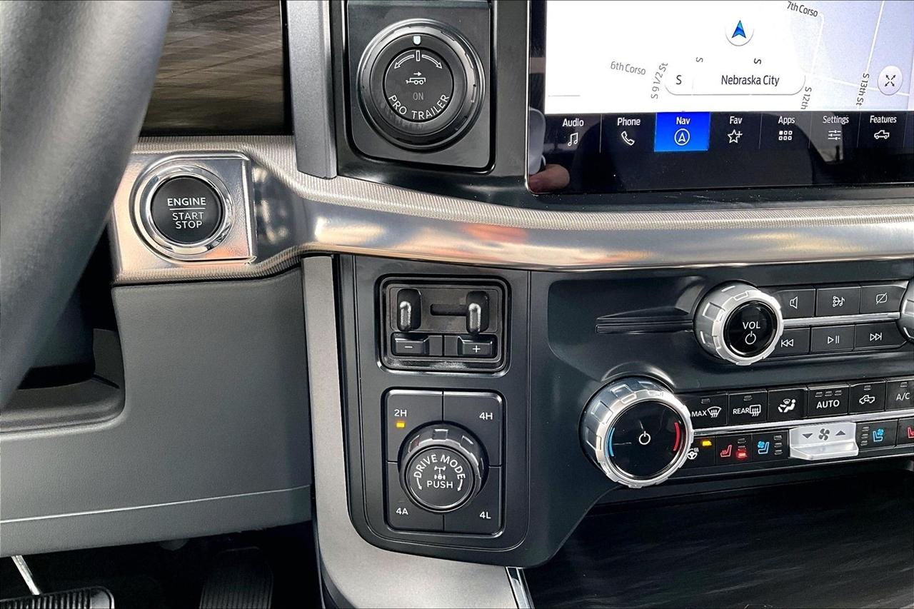 Ford F-150 Lariat 4WD SuperCrew 5.5' Box 2024