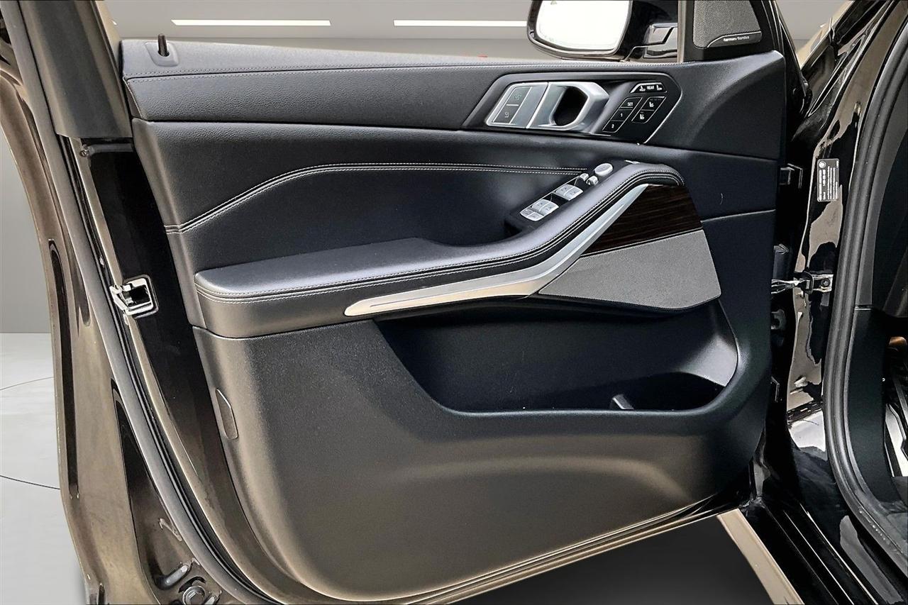 BMW X7 xDrive50i Sports Activity Vehicle 2019