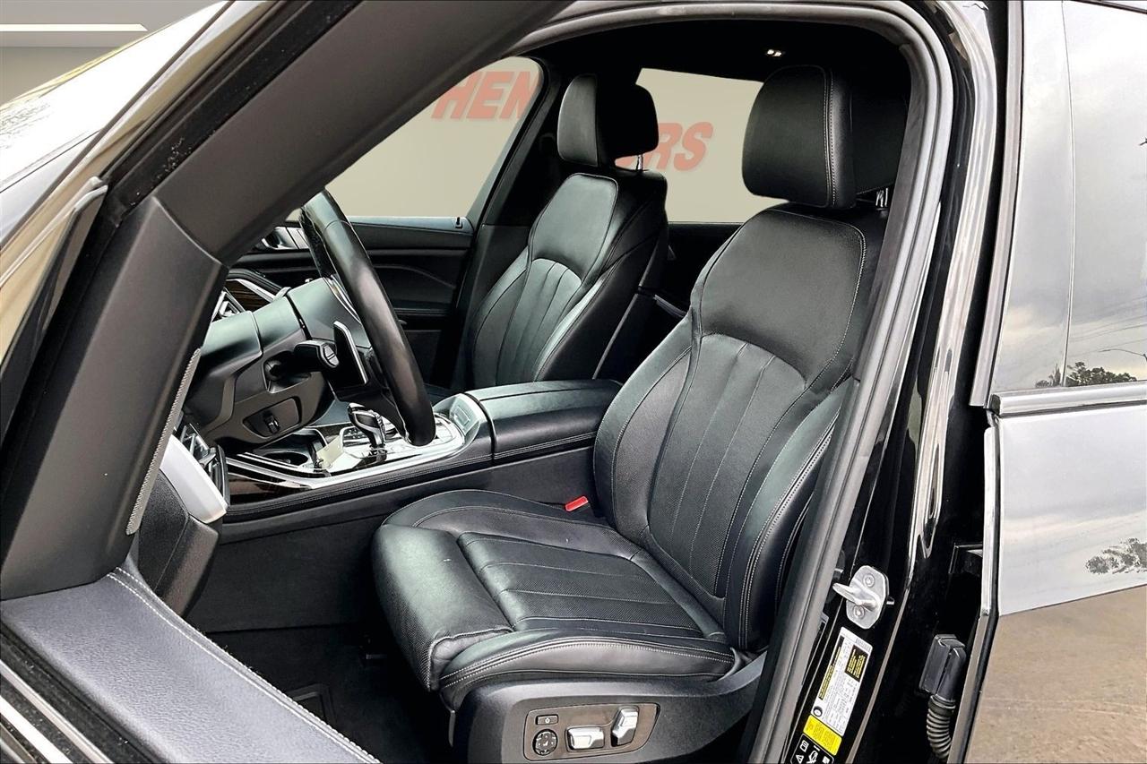 BMW X7 xDrive50i Sports Activity Vehicle 2019