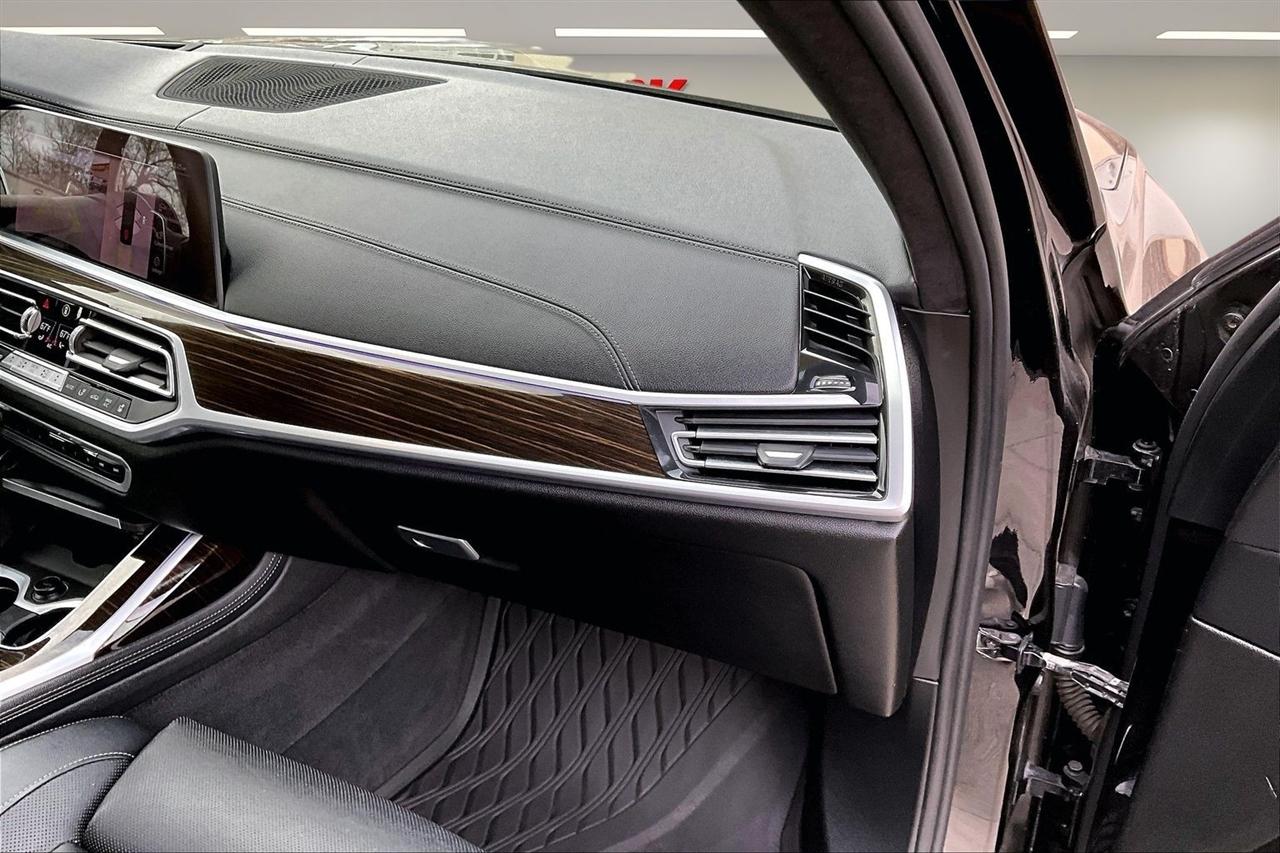 BMW X7 xDrive50i Sports Activity Vehicle 2019