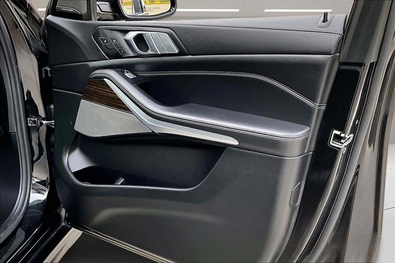 BMW X7 xDrive50i Sports Activity Vehicle 2019