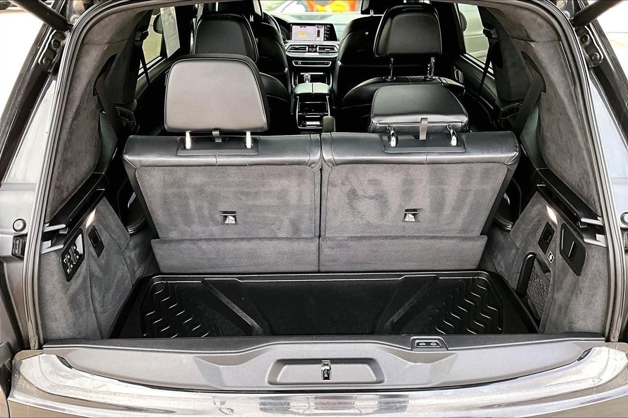 BMW X7 xDrive50i Sports Activity Vehicle 2019