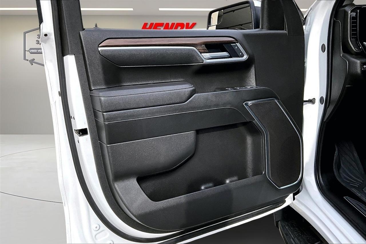 Chevrolet Silverado 1500  2025