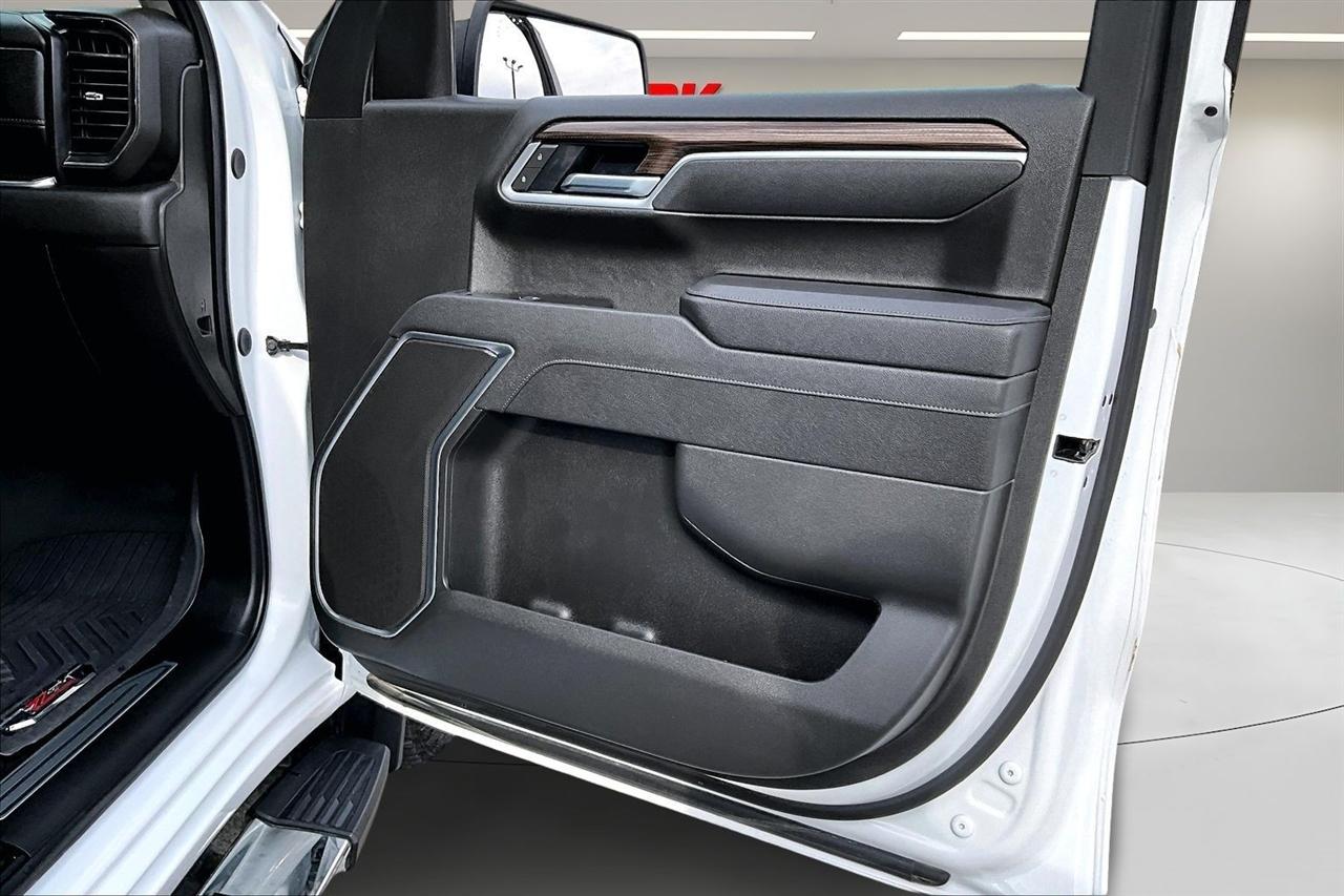 Chevrolet Silverado 1500  2025