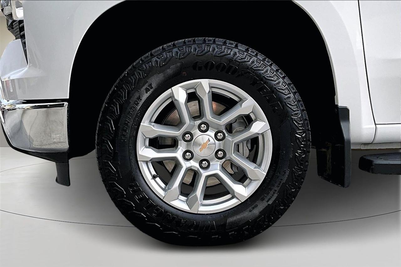 Chevrolet Silverado 1500  2025