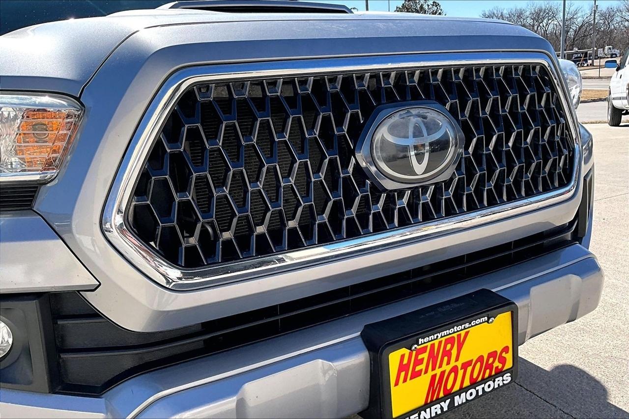 Toyota Tacoma TRD Off Road Double Cab 5' Bed V6 4x4 MT (Natl) 2018
